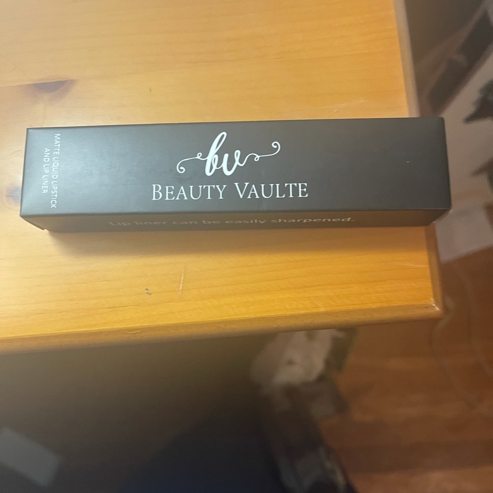 Matte Lipstick and Liner
